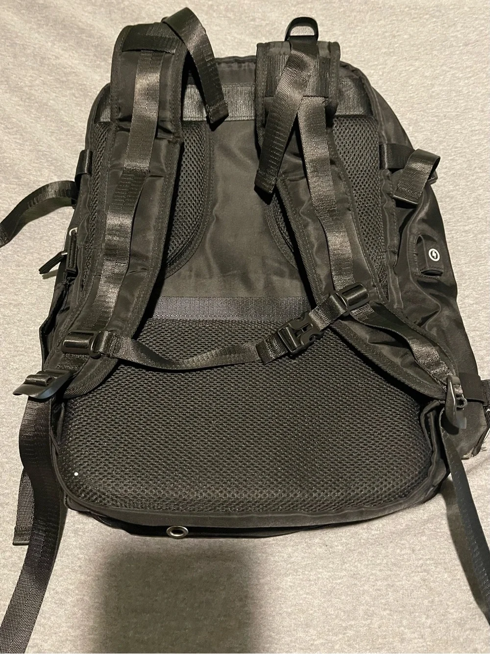 Black Men's Technical Backpack - Brand Unknown